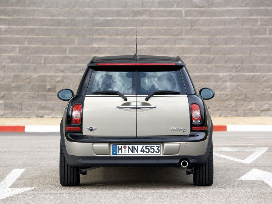  Mini Cooper D Clubman 2007 года  (фото 4 из 24)